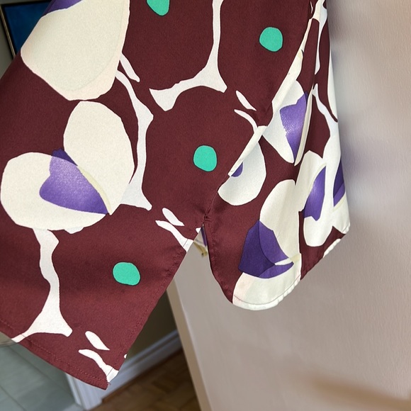 NWOT Diane von Furstenberg silk top. Size M - Picture 8 of 16